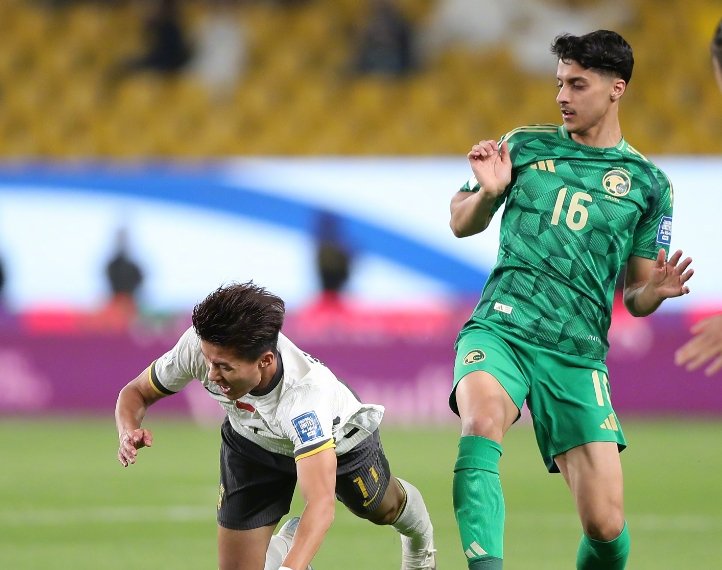 雷加利斯客场取胜，实现关键胜利