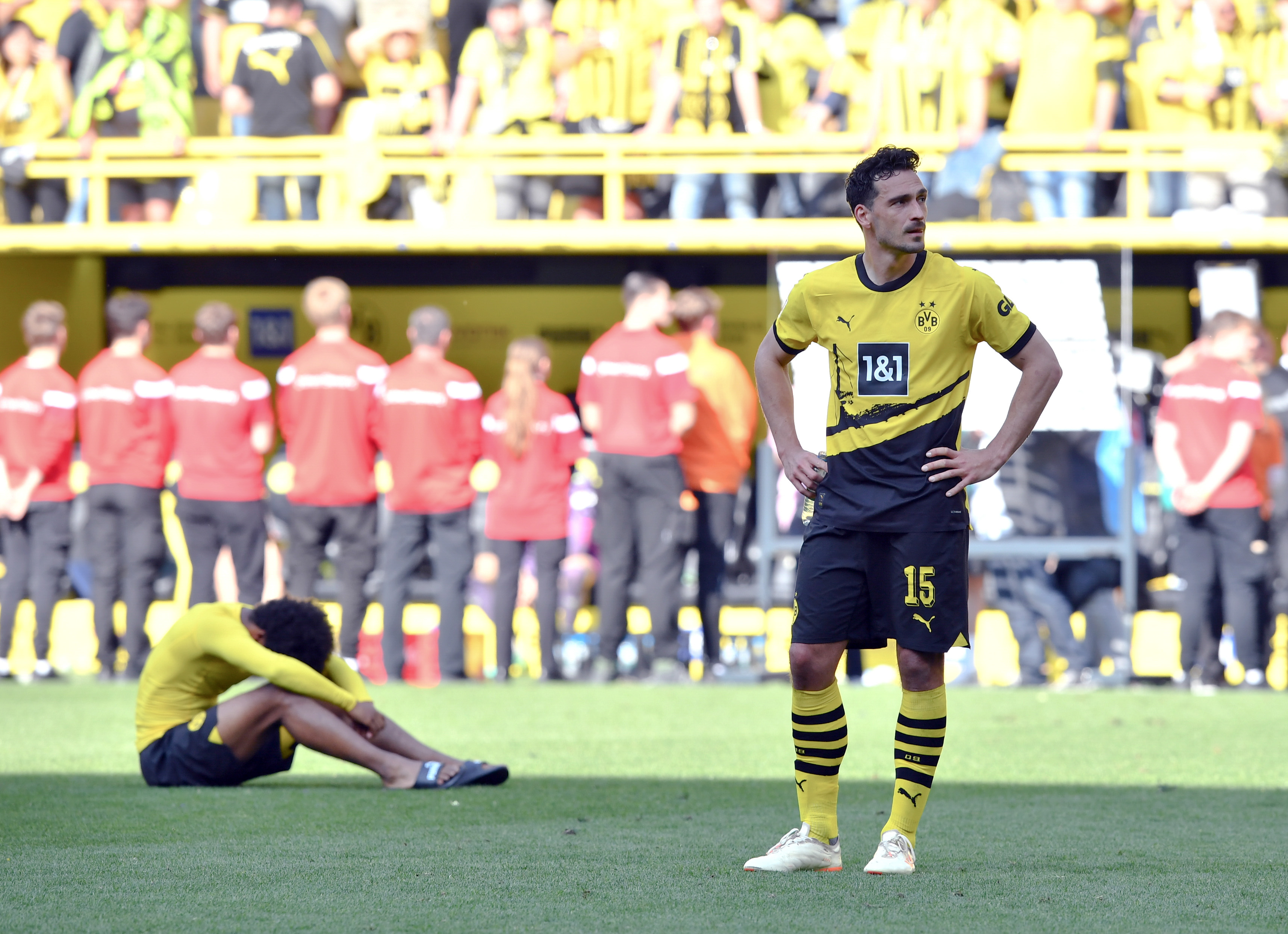 包含科隆主场不敌对手，德甲保级压力巨大的词条