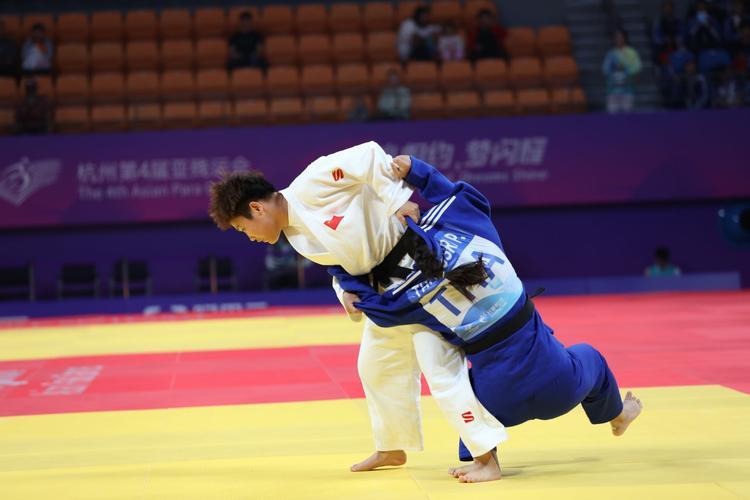 黎巴嫩运动员在柔道比赛中夺魁 黎巴嫩运动员在柔道比赛中夺魁