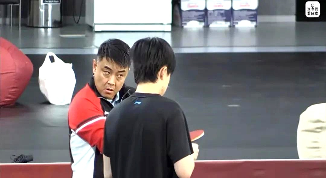 教练组组织了一次特殊的训练,为比赛做准备 教练组组织了一次特殊的训练,为比赛做准备