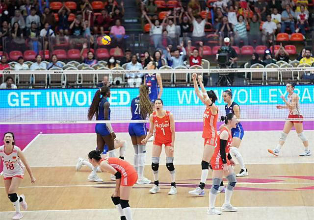 关于精彩时刻！体育盛事赛场惊险对决纷呈的信息