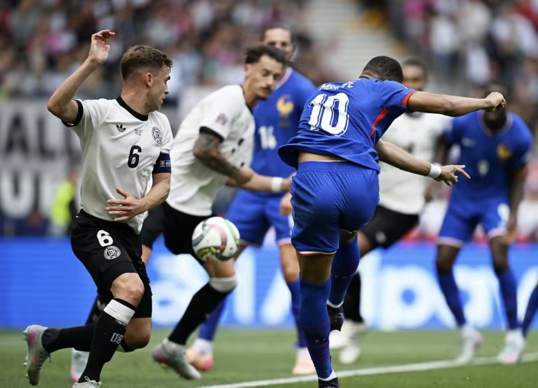 包含欧洲杯战术调整奏效,成功扭转局势的词条 包含欧洲杯战术调整奏效,成功扭转局势的词条