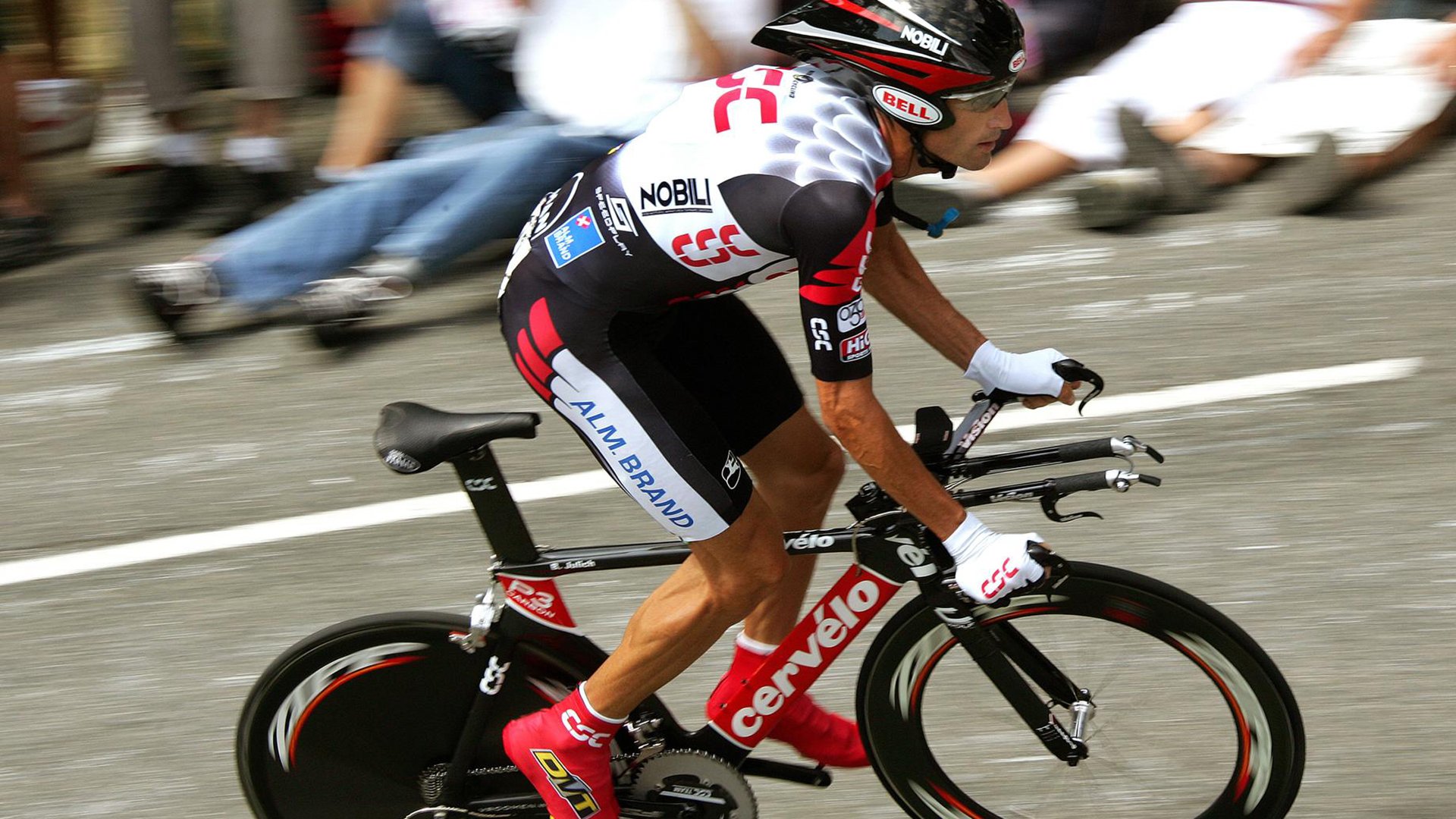 穆勒演绎进攻万花筒，里昂三线压制轻取玻利维亚