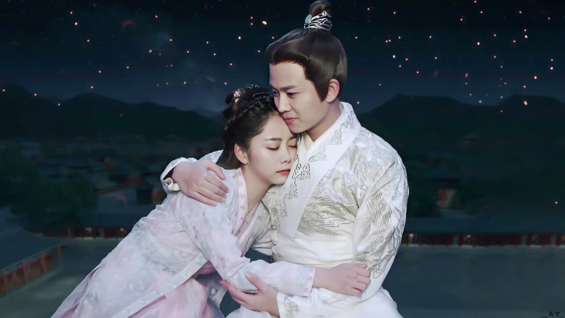 双星映衬，挪威闪耀友谊赛，克瓦拉茨赫利亚意甲封神