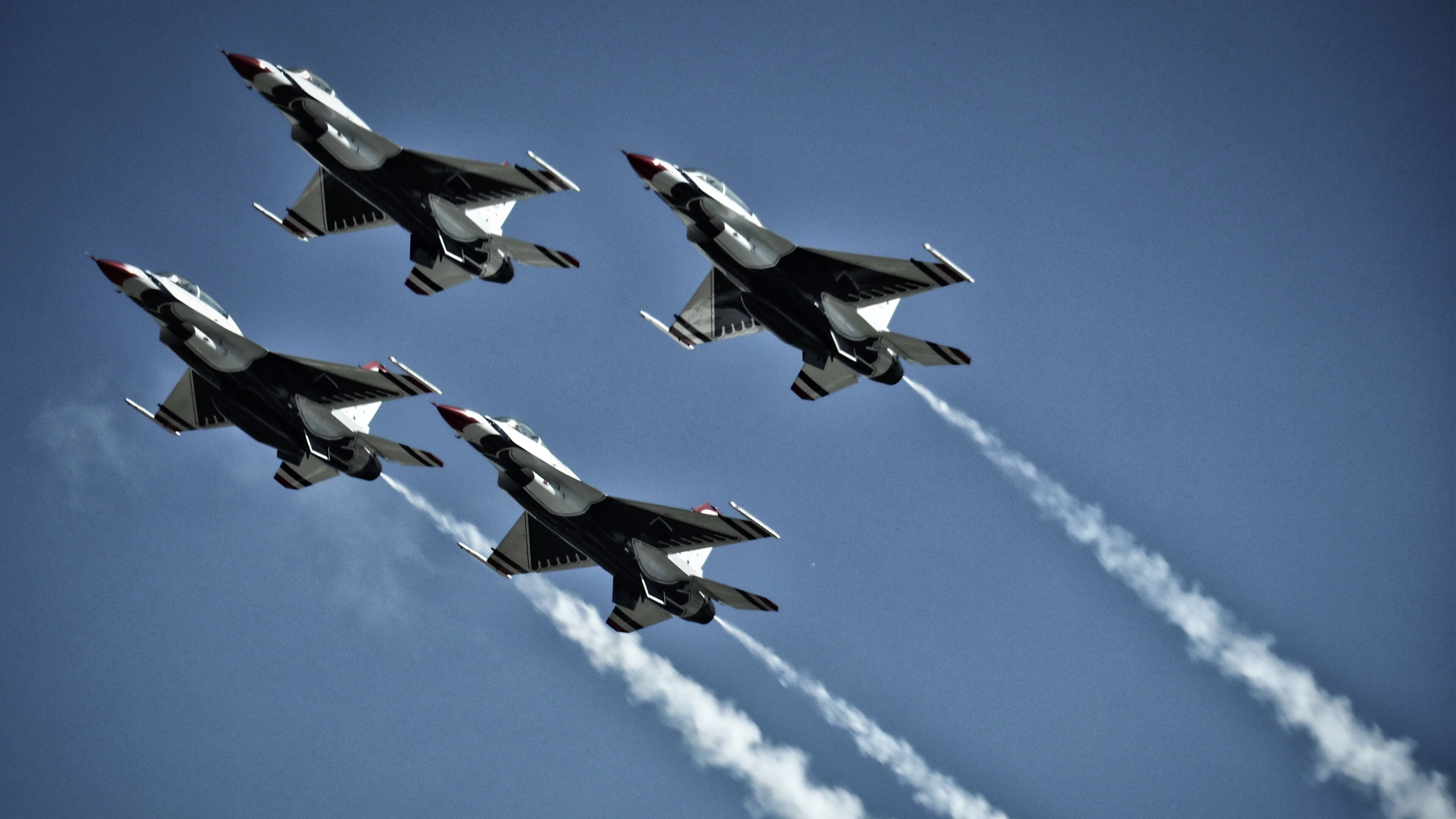 神鹰展翅，爱德华兹如何一手导演了对广东队的华丽胜利