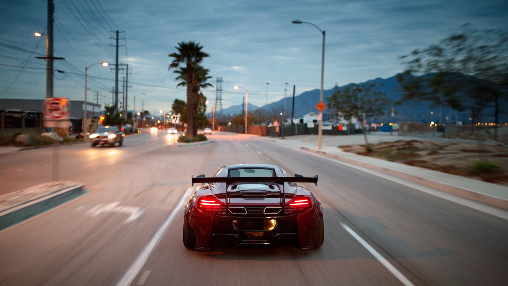 双塔撼亚平宁,卢卡库主宰比赛走向,挪威之巅对决米兰