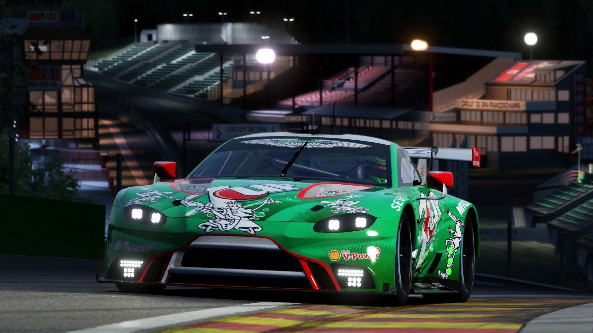 范弗利特攻防一体主宰赛场，新疆队火力全开速胜深圳